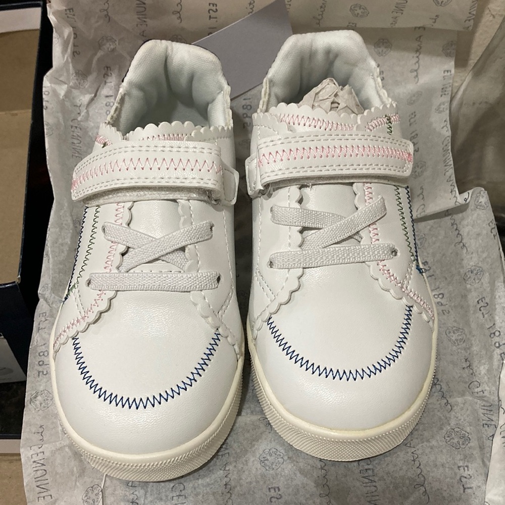 Oshkosh b gosh shoes